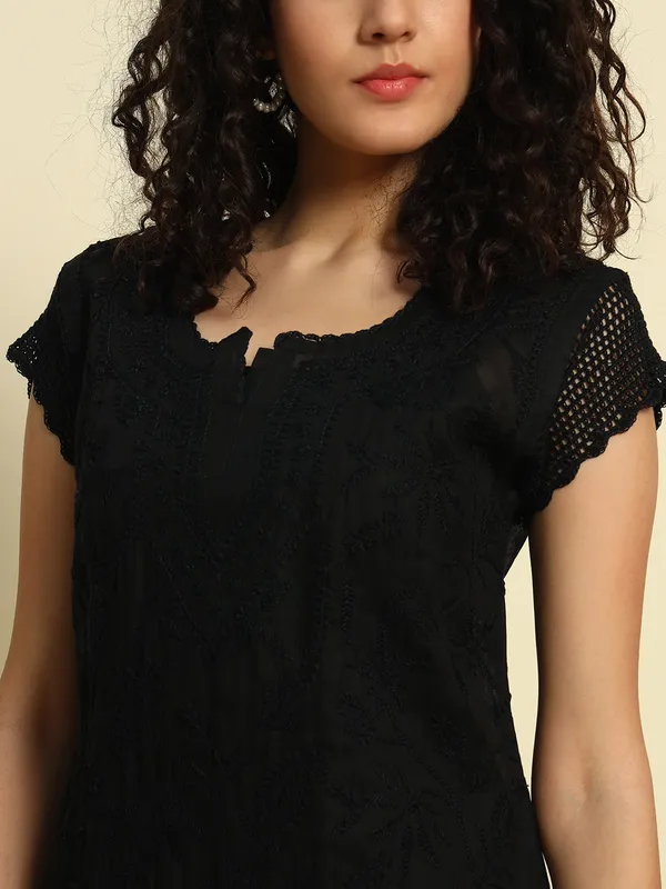 Cotton_Chikankari_Short_Top_Black