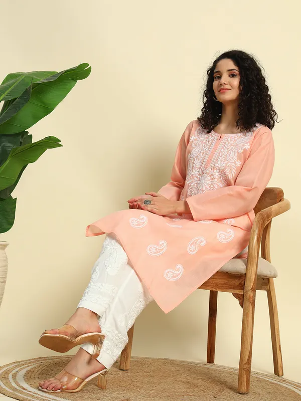 Kurti_For_Womens_Peach_Straight_Kurti