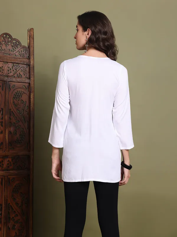 Rayon_Kurtis_For_Summer_White