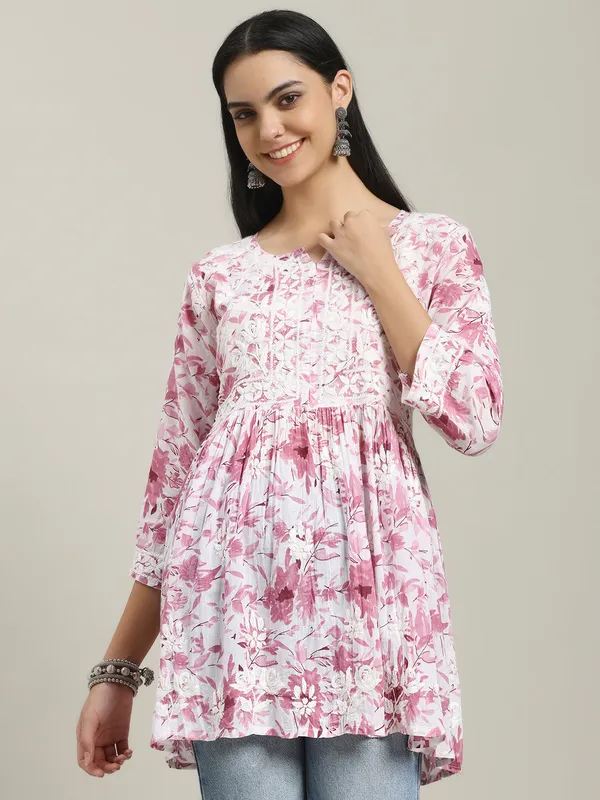 Short_Chikankari_Kurti_For_Womens_Wine