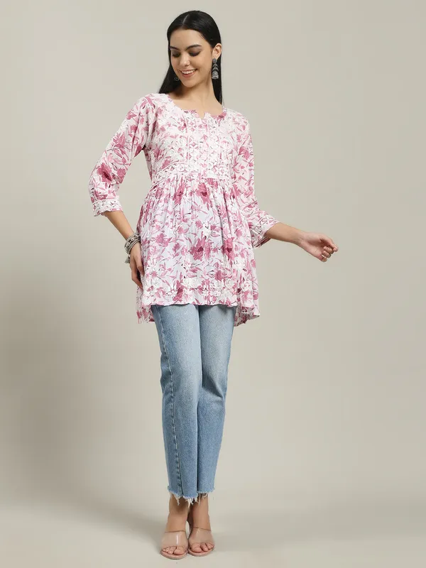 Short_Chikankari_Kurti_For_Womens_Wine