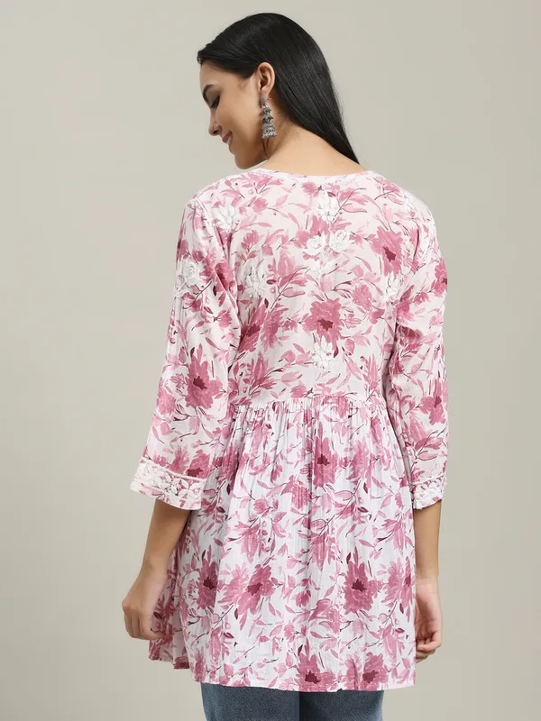 Short_Chikankari_Kurti_For_Womens_Wine