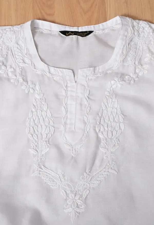 Women_Hand_Embroidered_Lucknowi_Chikankari_Cotton_Straight_Short_Top_White_Colour_White