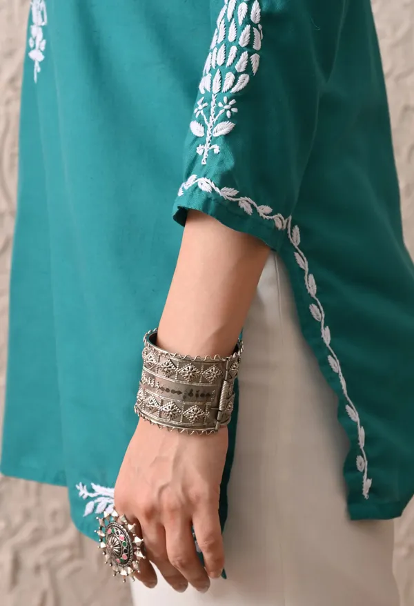Women_Hand_Embroidered_Lucknowi_Chikankari_Cotton_Straight_Short_Top_Rama_Green_Rama_Green