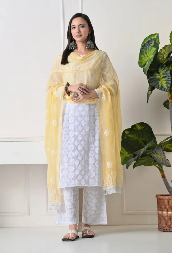 Yellow_Georgette_Chikankari_Hand_Embroidered_Dupatta_For_Women_Yellow_Machine_Washable