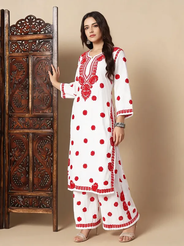 White_Rayon_Ethnic_Wear_Set_For_Women