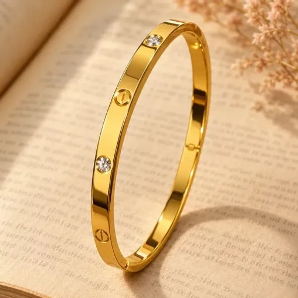 Gold_Tone_Crystal_Screw_Detail_Bracelet_for_Women