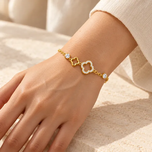Gold_Tone_Clover_Charm_Bracelet_for_Women