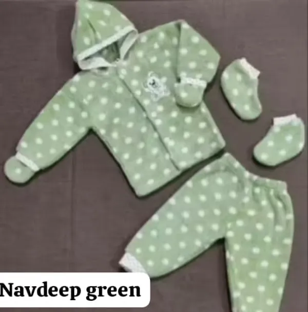 Green_Wool_Winter_Clothing_Set_For_Babies