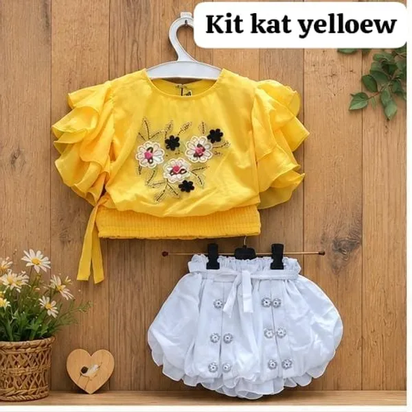 Yellow_Cotton_Polyester_Baby_Outfit_Set_For_Girls