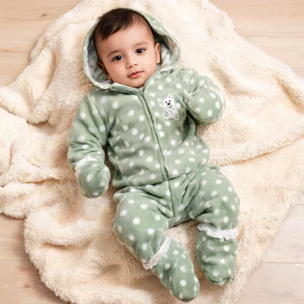 Green_Wool_Winter_Clothing_Set_For_Babies