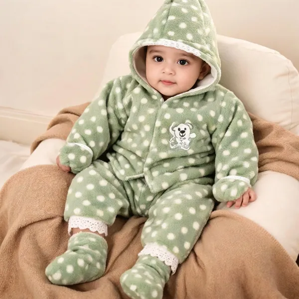 Green_Wool_Winter_Clothing_Set_For_Babies