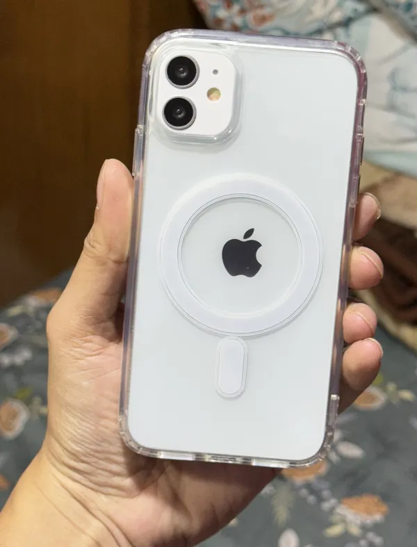 Transparent_MagSafe_Magnetic_Phone_Case