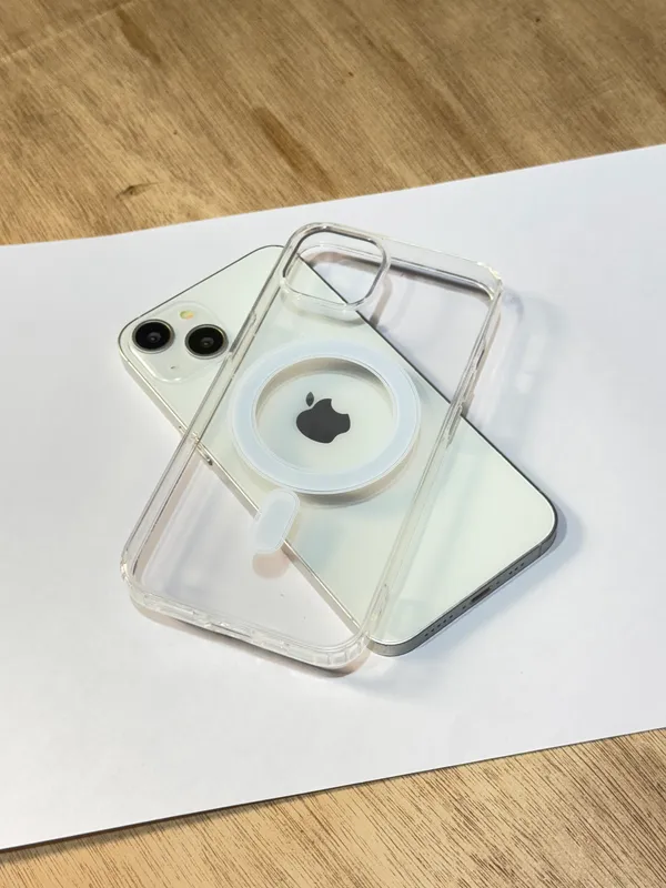 Transparent_MagSafe_Magnetic_Phone_Case