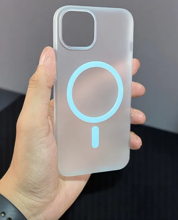 Transparent_Magnetic_Phone_Case_for_iPhone