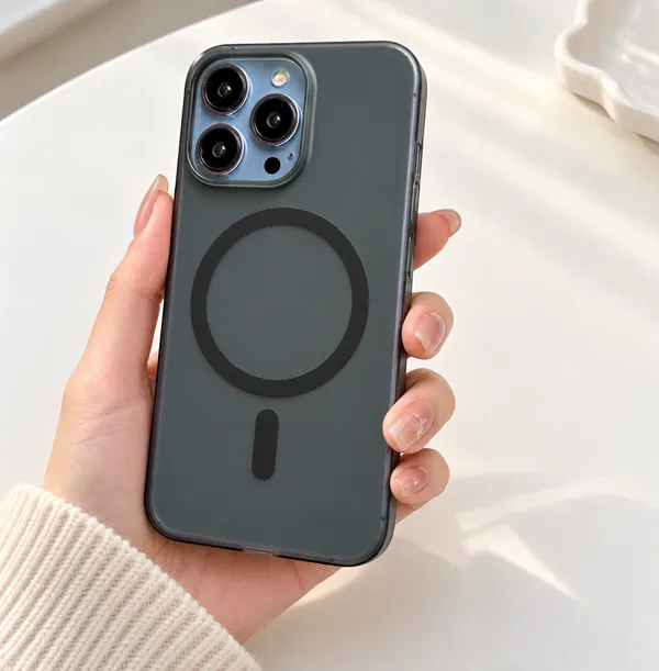 Grey_Polycarbonate_Magnetic_Ring_Iphone_Case