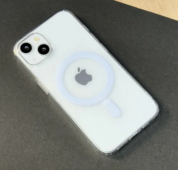 Transparent_MagSafe_Magnetic_Phone_Case