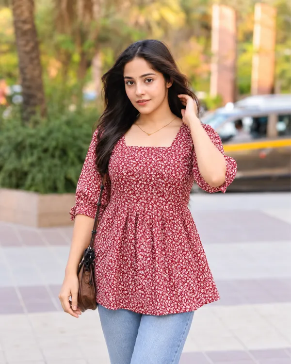 Scarlet_Ditsy_Peplum_Top