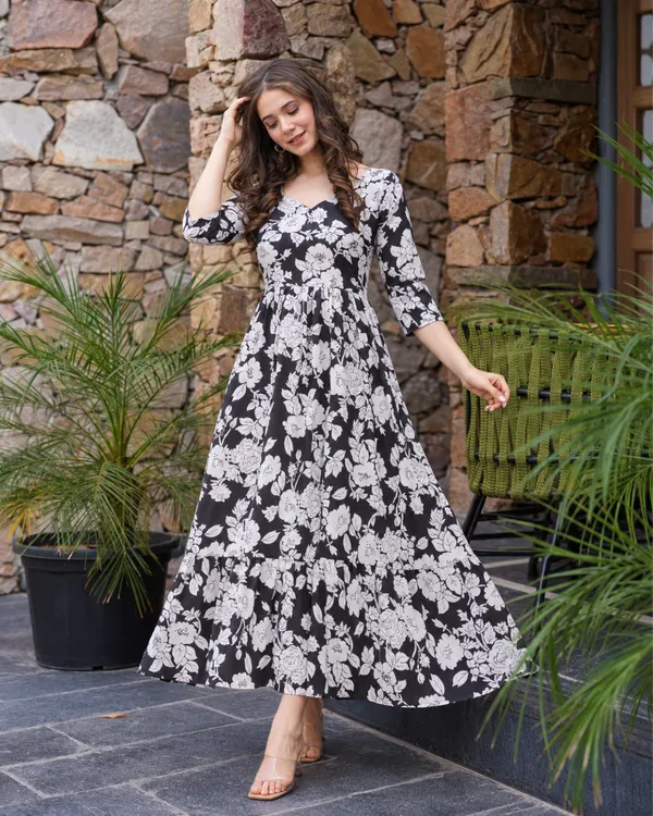 Monochrome_Dahlia_Flared_Dress
