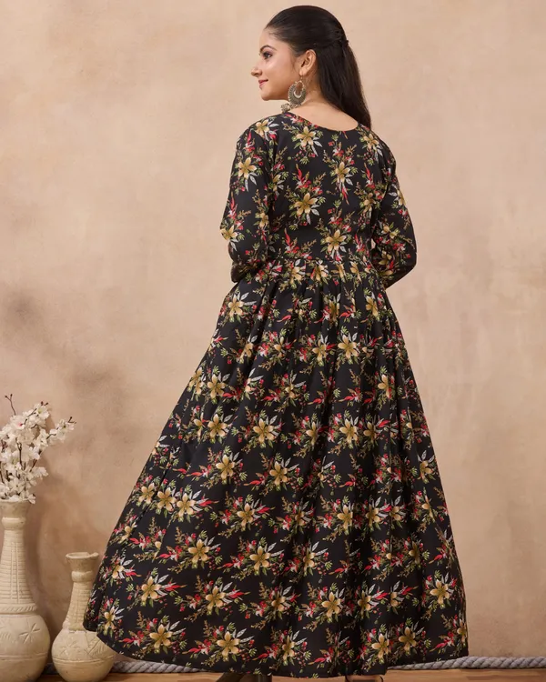 Nocturne_Bloom_Flared_Gown