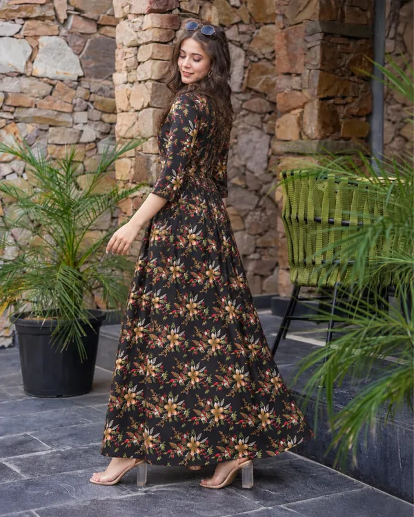 Nocturne_Bloom_Flared_Gown