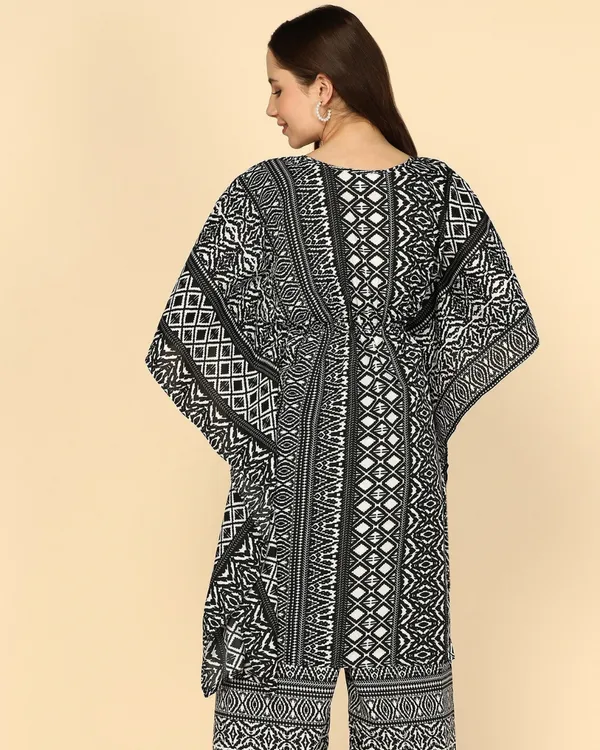 Tribal_Matrix_Kaftan_Set