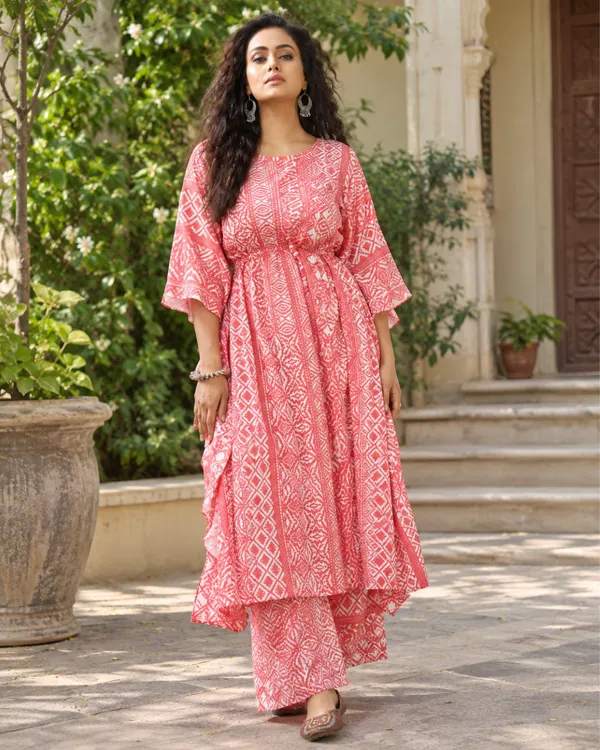 Coral_Lattice_Kaftan_Set