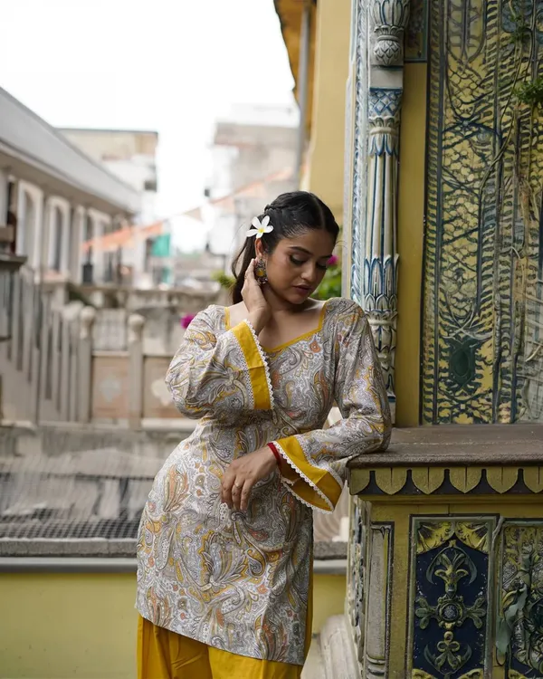 Mustard_Paisley_Digital_Print_Crepe_Farshi_Suit