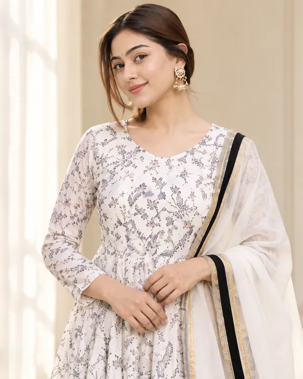 Ivory_Floral_Flared_Anarkali_Suit_With_Contrast_Border_Dupatta