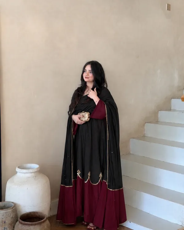 Ebony_Black_Wine_Color_Block_Flared_Roman_Silk_Gown_Set