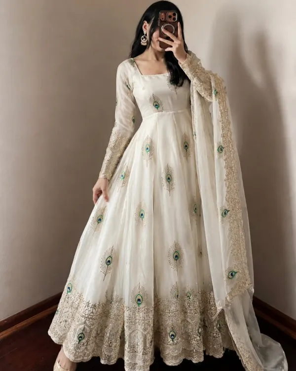 Ivory_Pearl_Royal_Peacock_Embroidered_Flared_Silk_Gown_Set