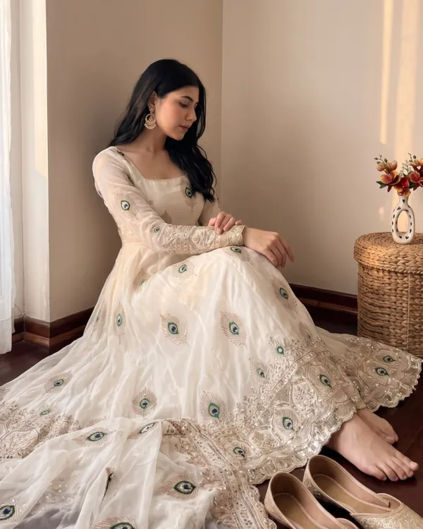 Ivory_Pearl_Royal_Peacock_Embroidered_Flared_Silk_Gown_Set