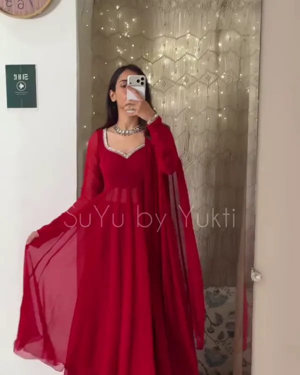 Ruby_Crimson_Georgette_Sweetheart_Flared_Gown_Set