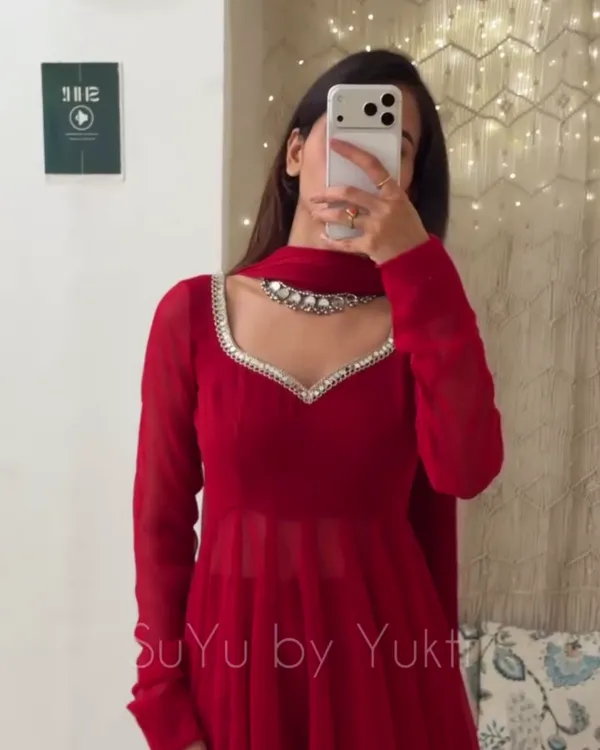 Ruby_Crimson_Georgette_Sweetheart_Flared_Gown_Set