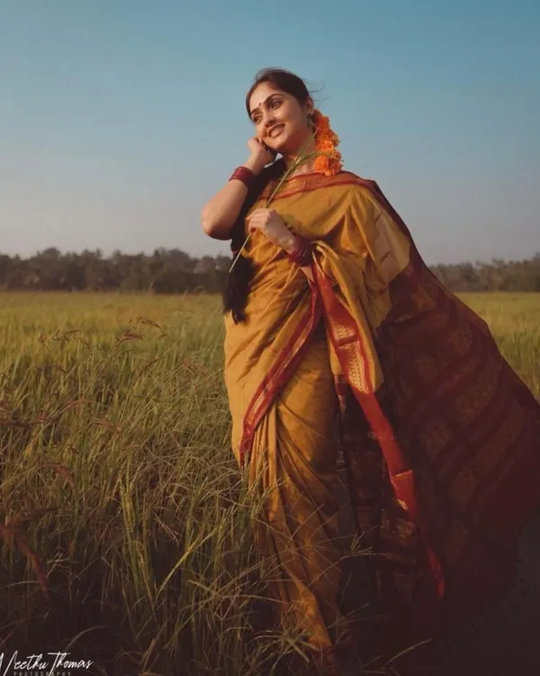 Mustard_Maroon_Lichi_Silk_Saree_Default_Title