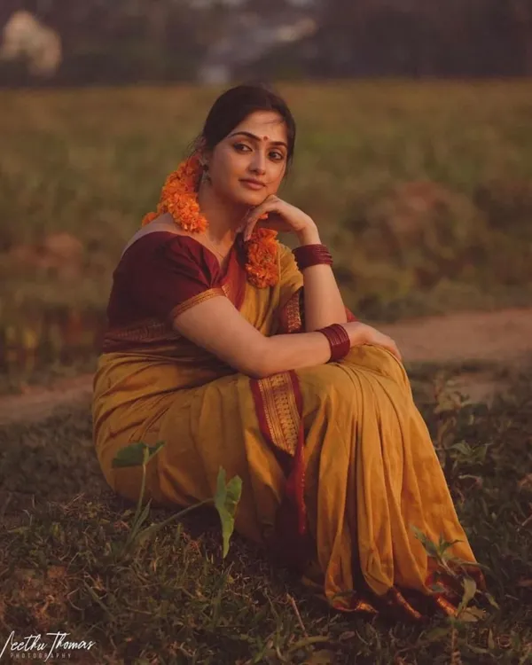 Mustard_Maroon_Lichi_Silk_Saree_Default_Title