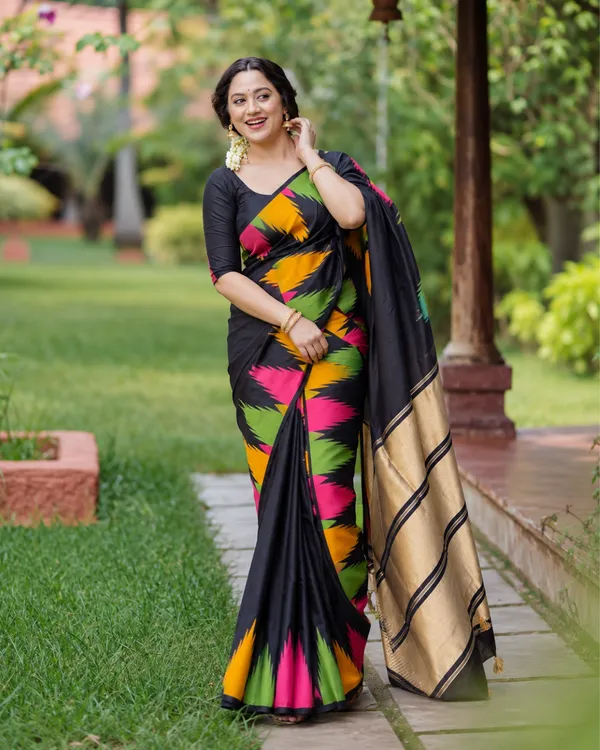 Black_Patola_Ikat_Silk_Saree_Default_Title