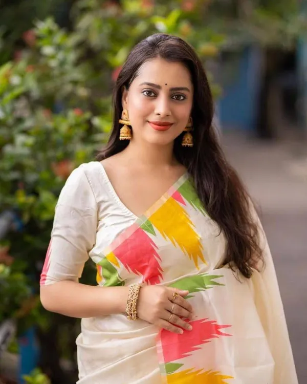 Ivory_Patola_Ikat_Silk_Saree_Default_Title