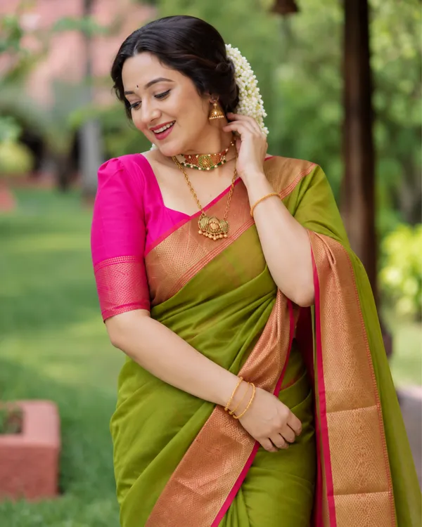Olive_Rani_Pink_Lichi_Silk_Saree_Default_Title
