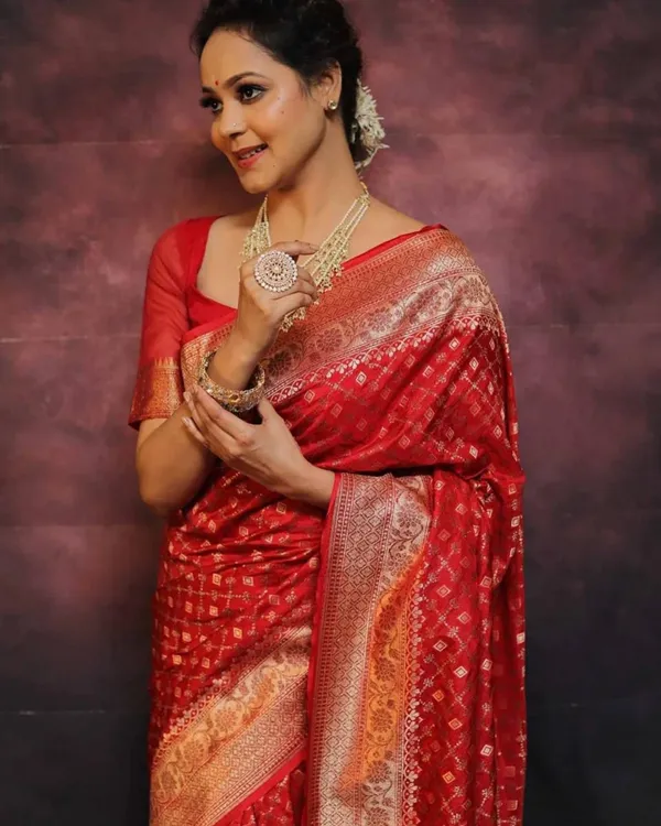 Crimson_Floral_Lichi_Silk_Saree_Default_Title