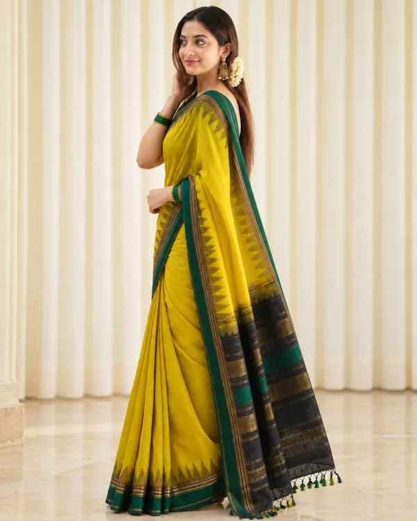 Yellow_Green_Temple_Silk_Saree_Default_Title