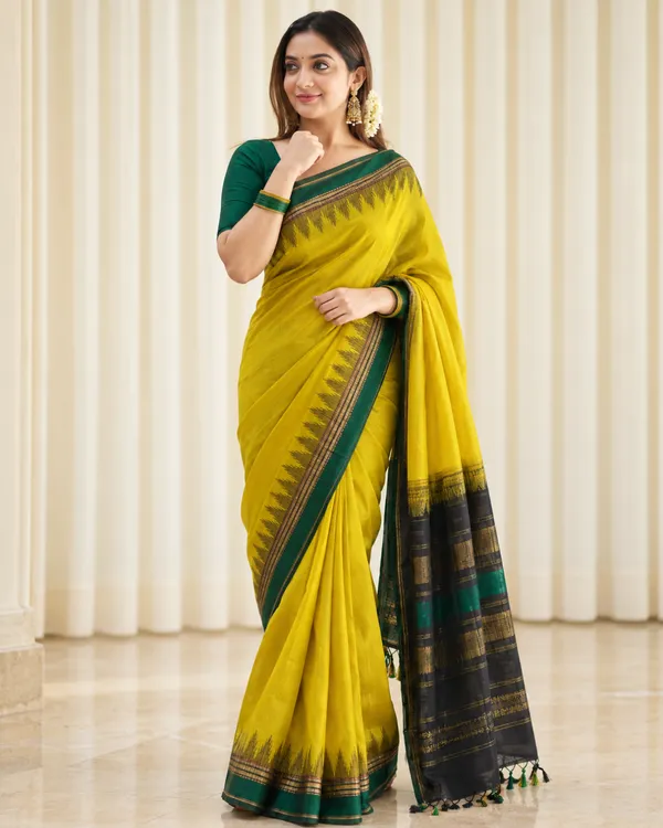 Yellow_Green_Temple_Silk_Saree_Default_Title