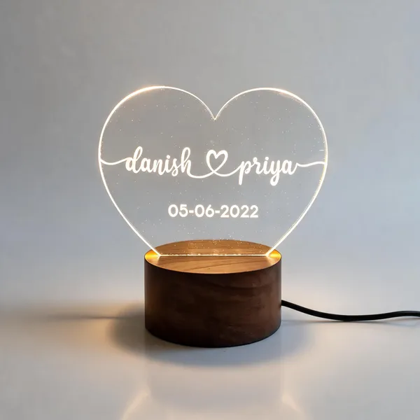 Acrylic_&_Wood_Personalized_Heart_LED_Table_Lamp
