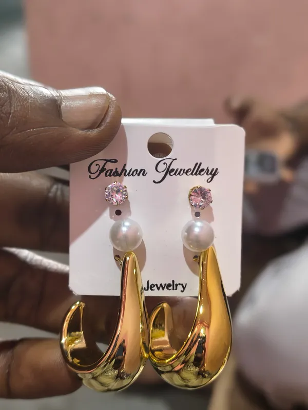 Gold_Tone_Pearl_Drop_Earrings_for_Women