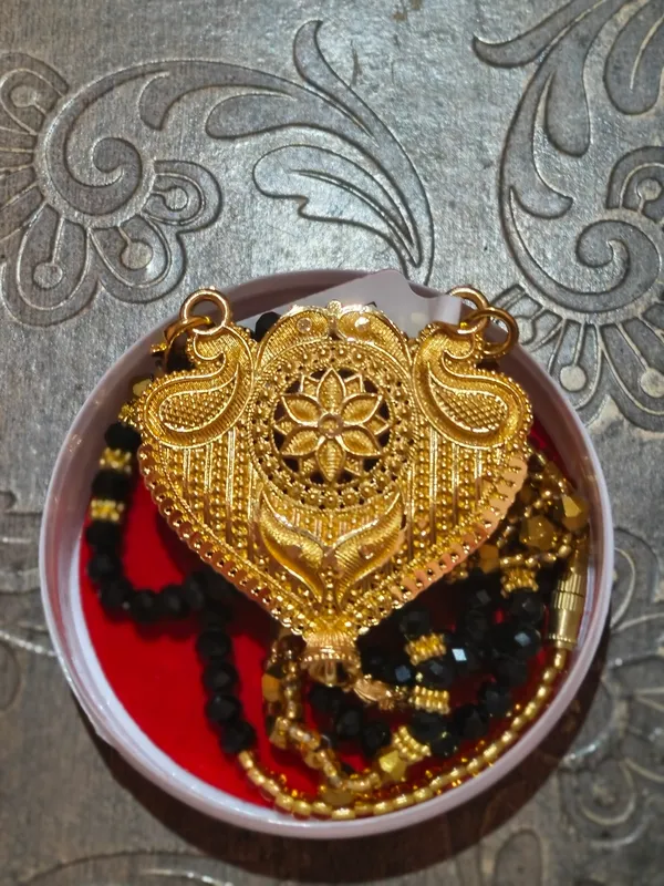 Gold_Tone_Traditional_Mangalsutra_Necklace_for_Women