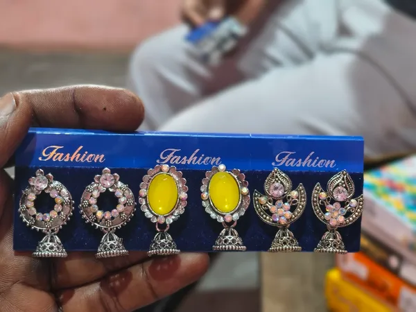 Multicolor_Traditional_Jhumka_Earrings_Set_for_Women