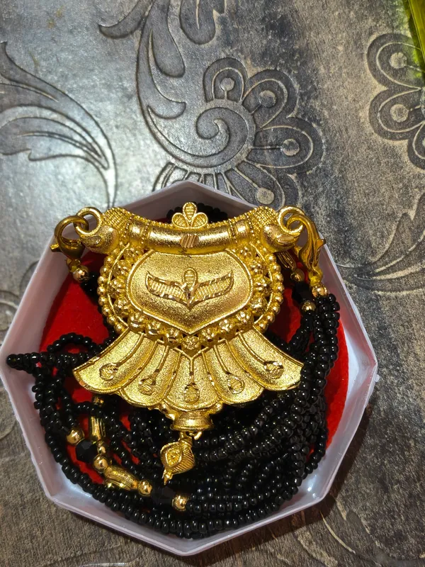 Gold_Tone_Beaded_Mangalsutra_Necklace_for_Women