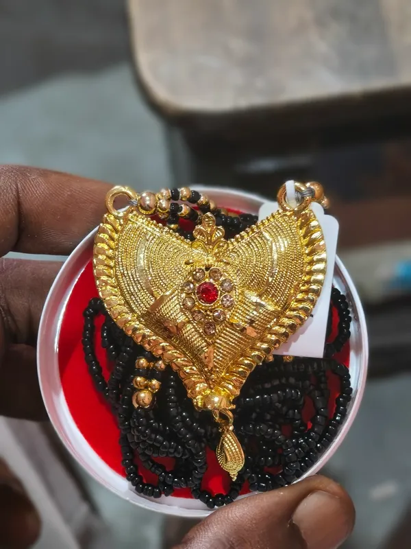 Gold_Tone_Beaded_Mangalsutra_Necklace_for_Women