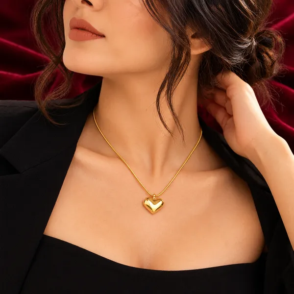 Rivsam_Heartline_Gold_Heart_Pendant_Necklace