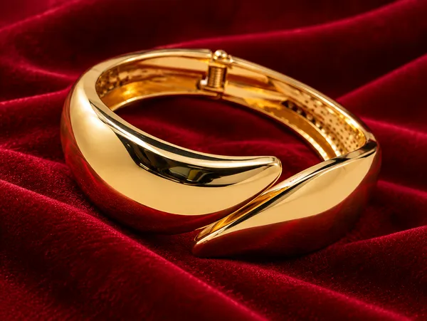 Rivsam_Golden_Wave_Sculpted_Cuff_Kada